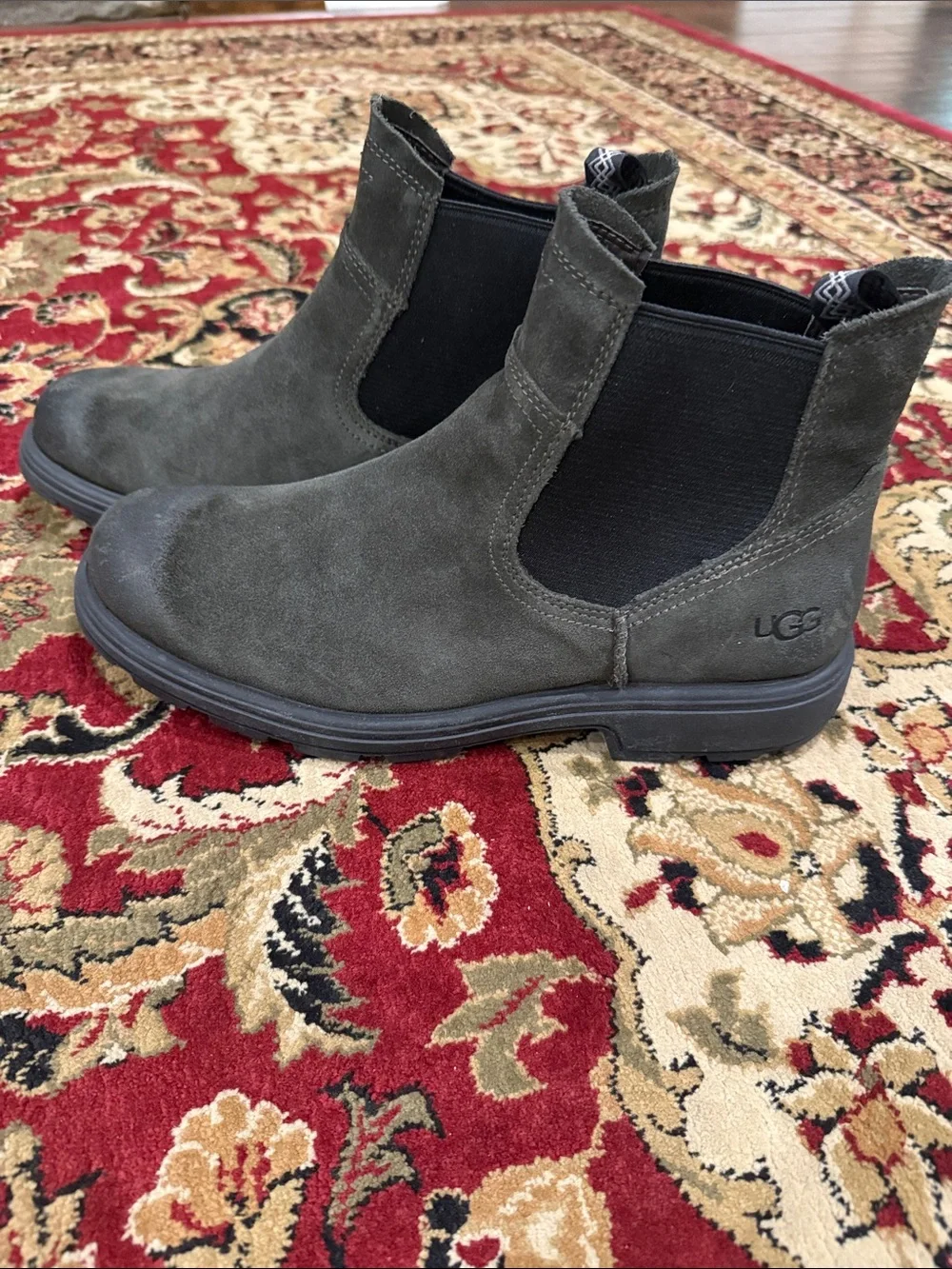 UGG Men’s  Chelsea Suede Ankle Boots in Olive Green